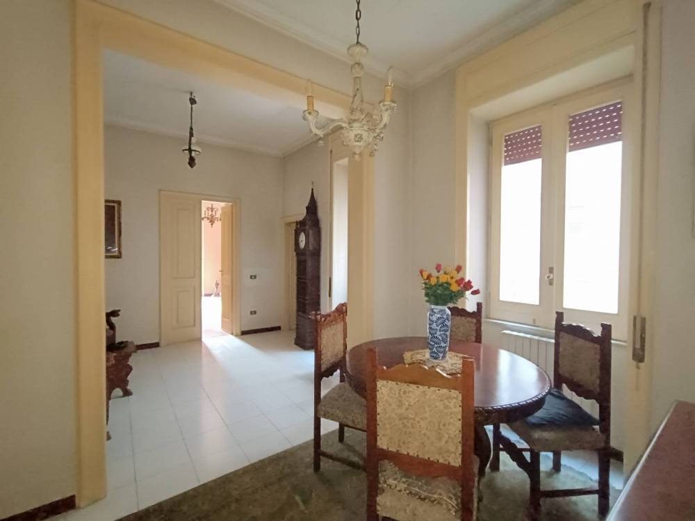 appartamento in vendita a Napoli