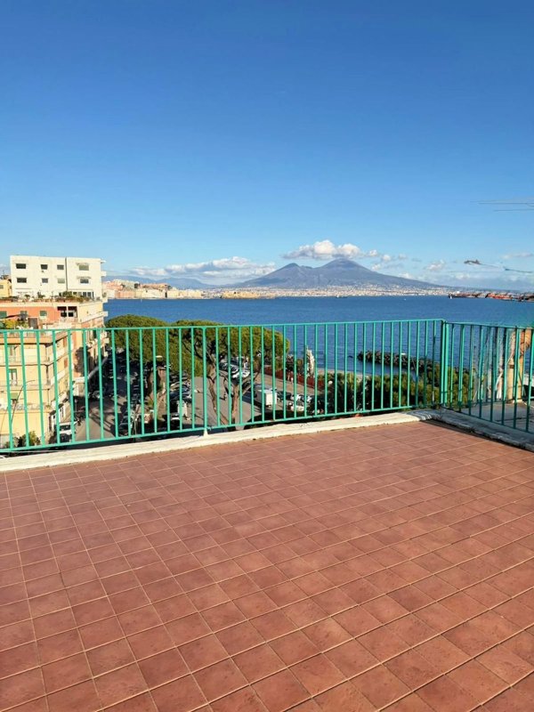 appartamento in vendita a Napoli in zona Posillipo