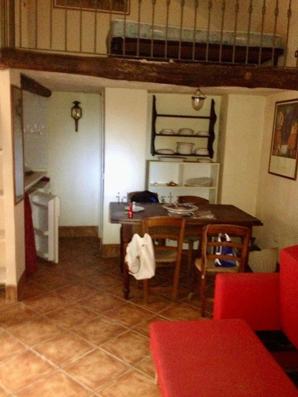 appartamento in vendita a Napoli in zona Chiaia