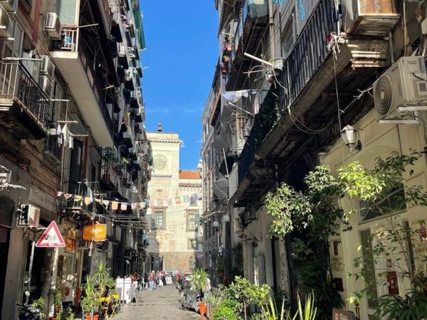 appartamento in vendita a Napoli in zona Pendino / San Giuseppe