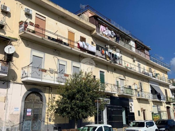 appartamento in vendita a Napoli in zona Barra