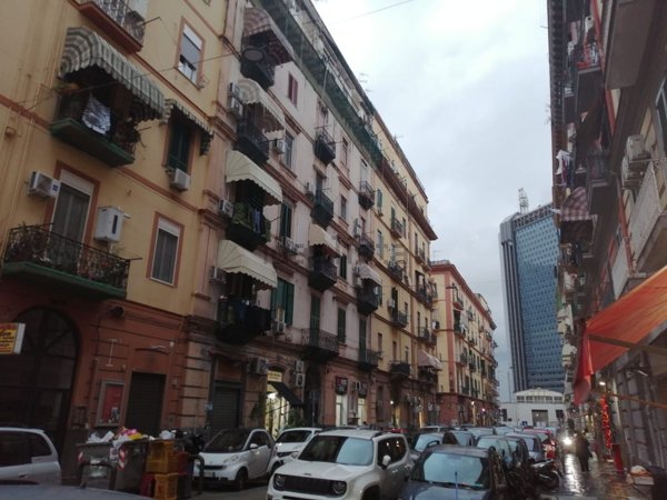 appartamento in vendita a Napoli in zona Vicaria