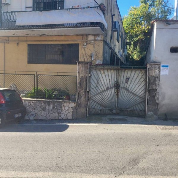 negozio in vendita a Napoli