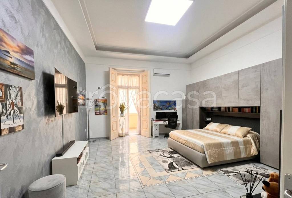 appartamento in vendita a Napoli in zona Stella
