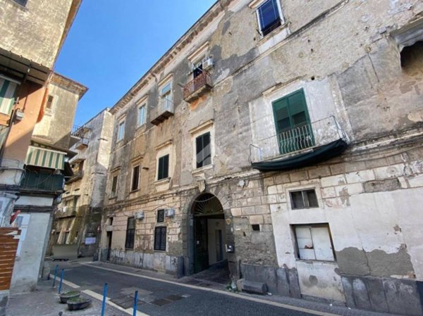 appartamento in vendita a Napoli in zona Barra