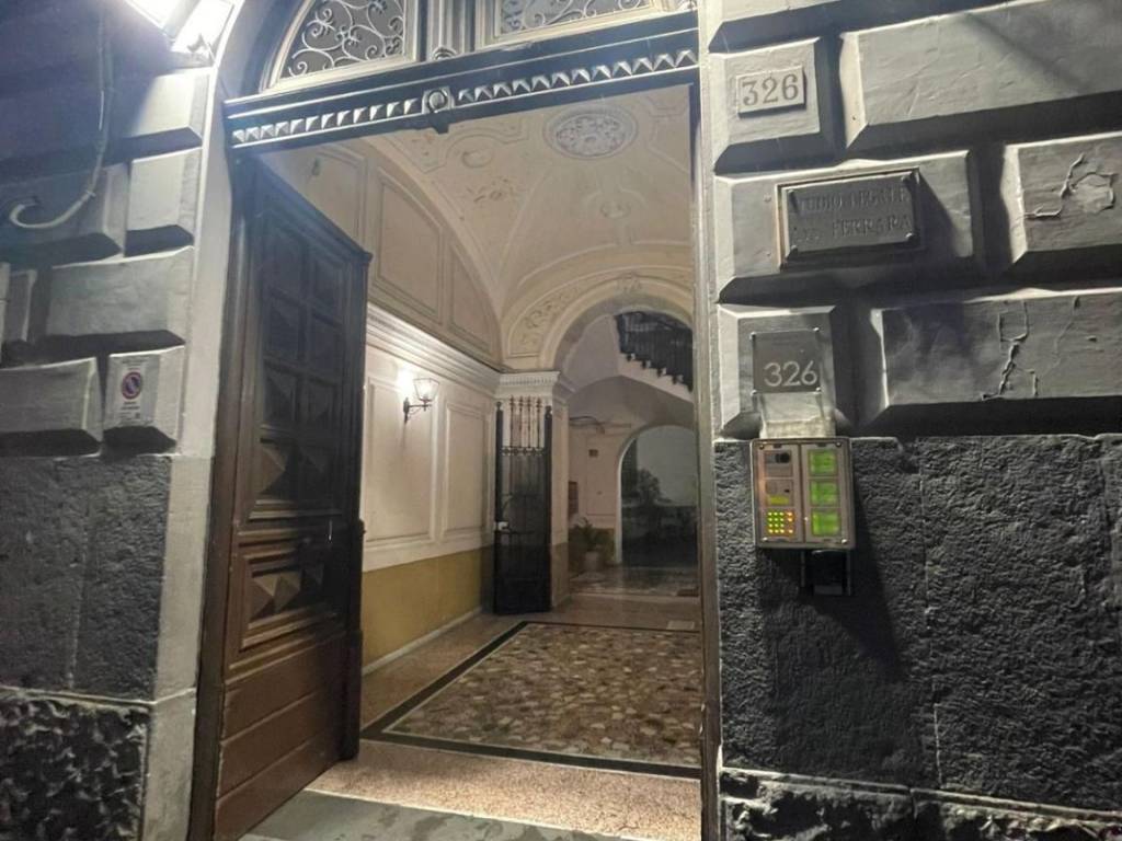 locale commerciale in vendita a Napoli