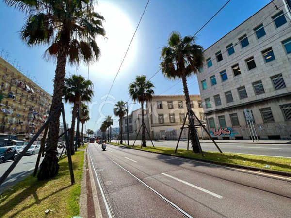 appartamento in vendita a Napoli in zona Mercato