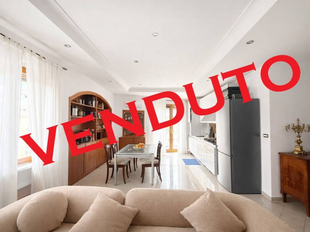 appartamento in vendita a Napoli in zona Pianura