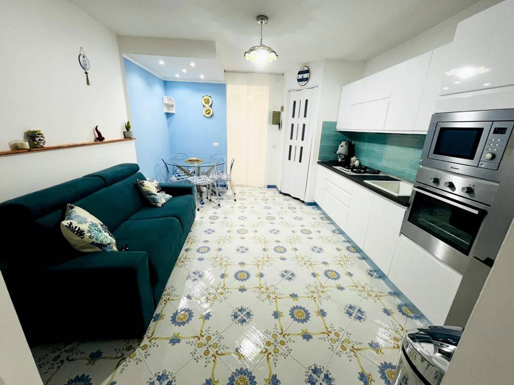 appartamento in vendita a Napoli in zona Bagnoli