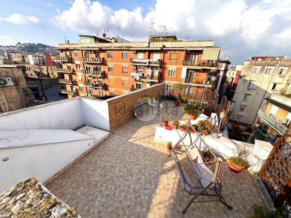 appartamento in vendita a Napoli in zona San Lorenzo
