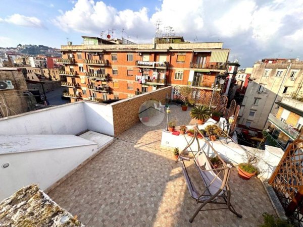 appartamento in vendita a Napoli in zona San Lorenzo
