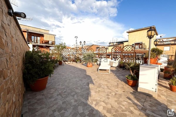 appartamento in vendita a Napoli in zona San Lorenzo