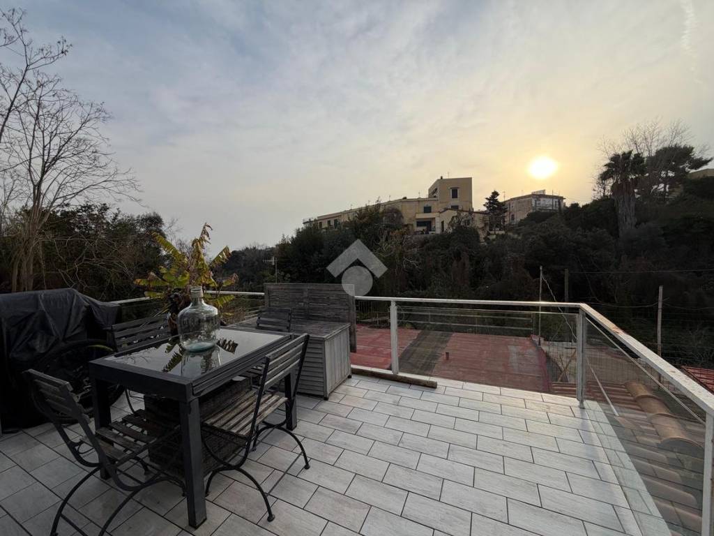 appartamento in vendita a Napoli in zona Posillipo