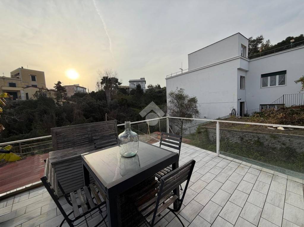 appartamento in vendita a Napoli in zona Posillipo