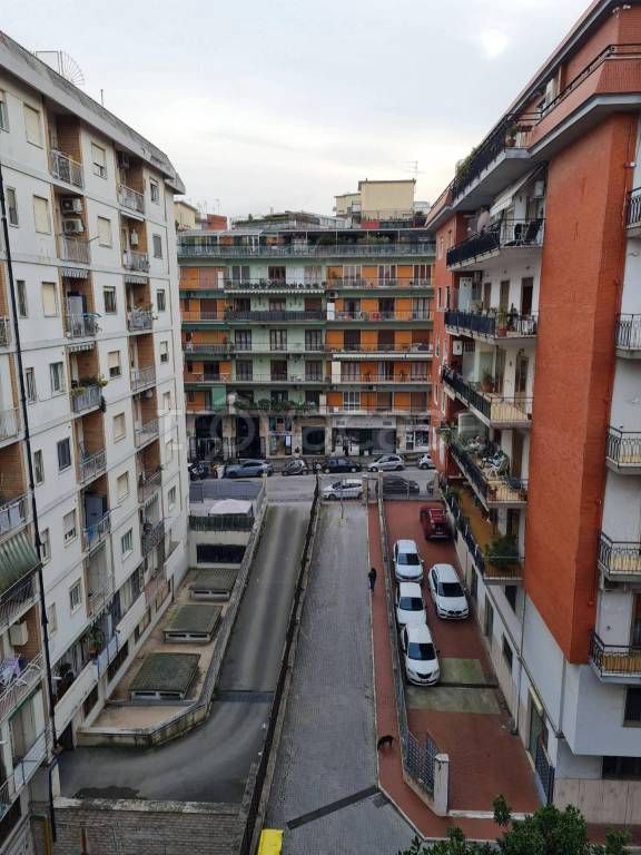 appartamento in vendita a Napoli in zona Capodimonte / Colli Aminei