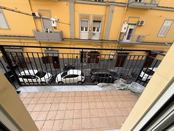 appartamento in vendita a Napoli in zona Vicaria