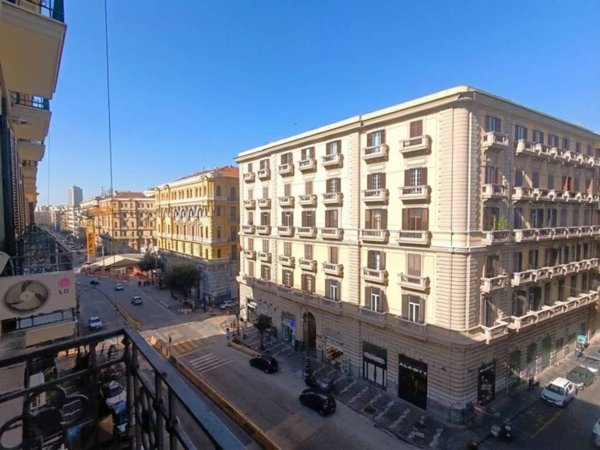 appartamento in vendita a Napoli in zona Pendino / San Giuseppe