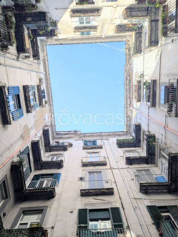 appartamento in vendita a Napoli in zona Stella