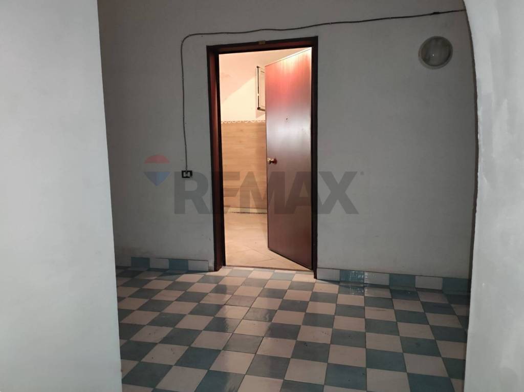 appartamento in vendita a Napoli in zona Vicaria