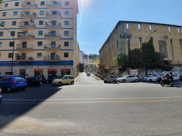 appartamento in vendita a Napoli in zona Fuorigrotta