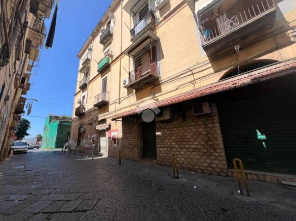 negozio in vendita a Napoli