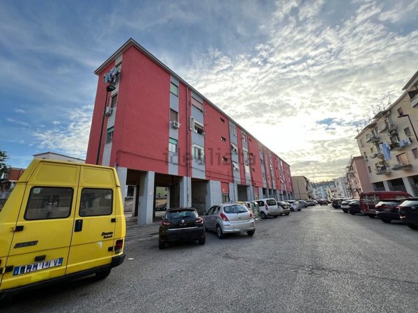 appartamento in vendita a Napoli in zona Fuorigrotta