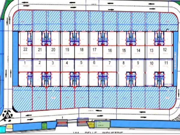 locale commerciale in vendita a Napoli in zona Poggioreale