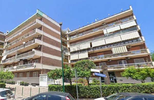 appartamento in vendita a Napoli in zona Fuorigrotta