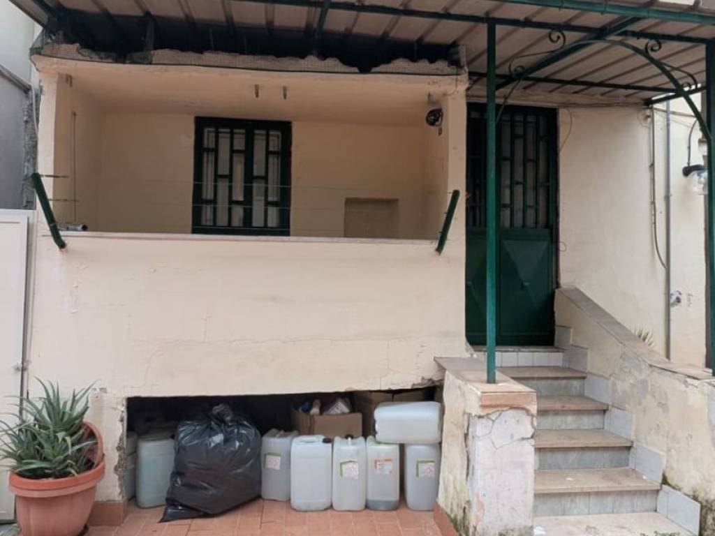 appartamento in vendita a Napoli in zona Bagnoli