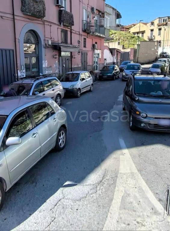negozio in vendita a Napoli in zona Chiaiano