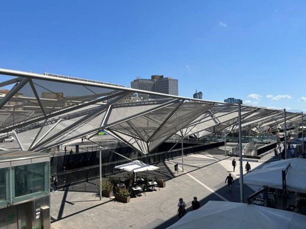 intera palazzina in vendita a Napoli in zona Pendino / San Giuseppe