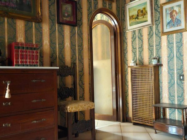 appartamento in vendita a Napoli in zona Chiaia