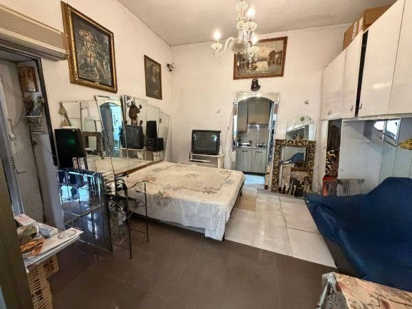 appartamento in vendita a Napoli in zona Poggioreale