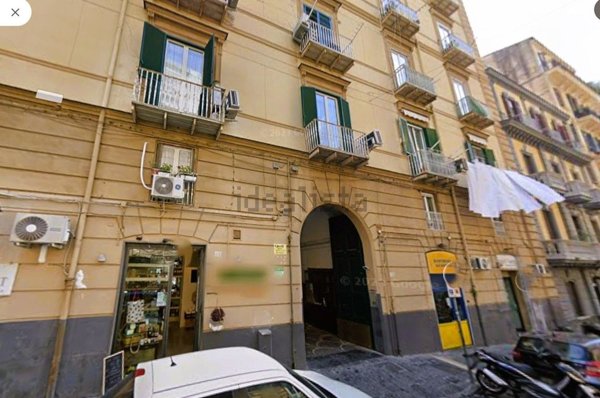 appartamento in vendita a Napoli in zona Chiaia