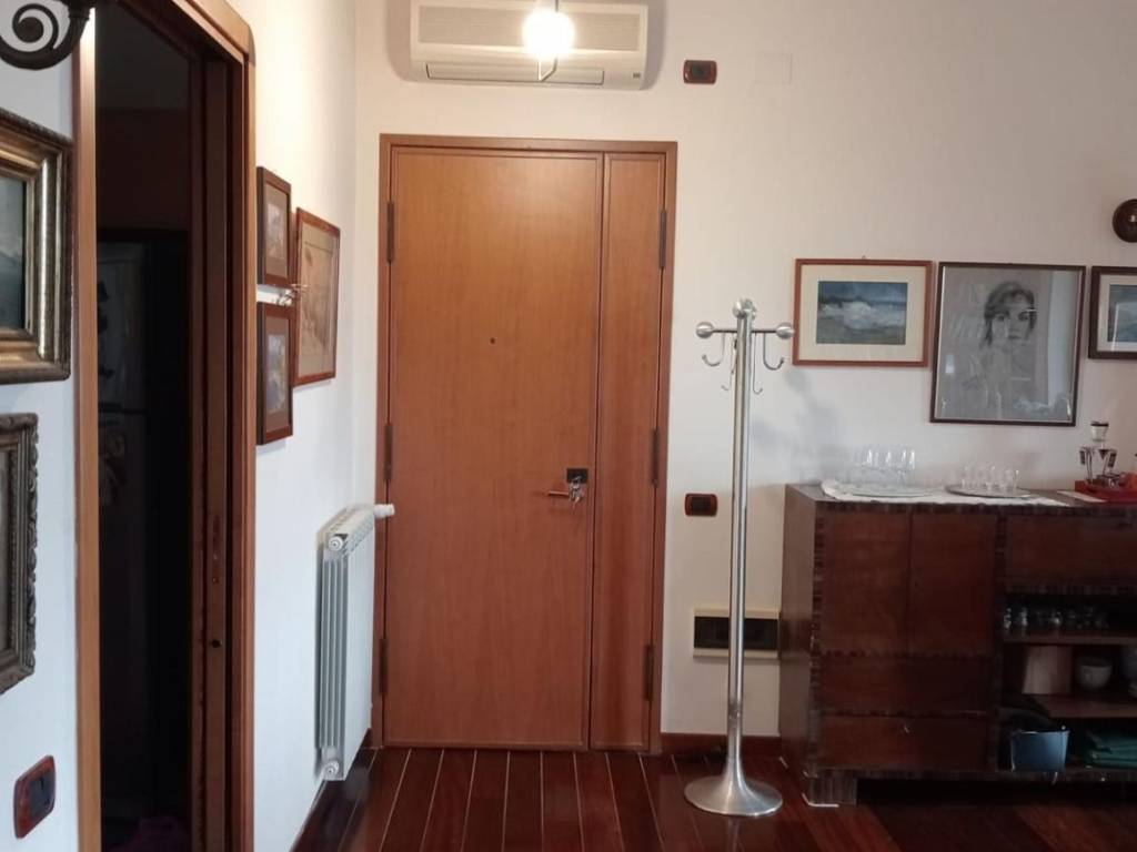 appartamento in vendita a Napoli in zona Posillipo