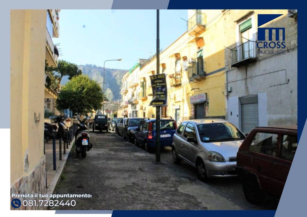 negozio in vendita a Napoli in zona Soccavo