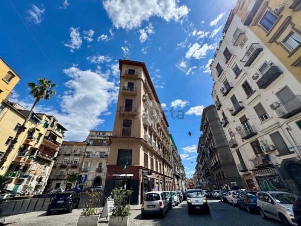 appartamento in vendita a Napoli in zona Pendino / San Giuseppe