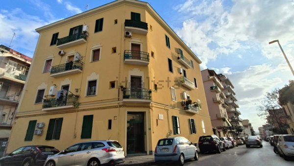 appartamento in vendita a Napoli in zona Bagnoli