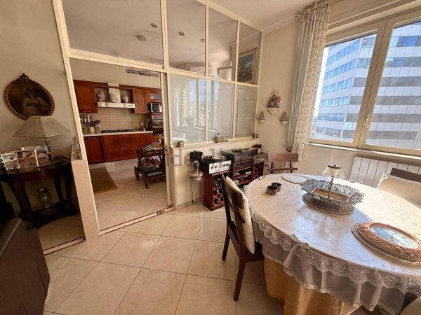 appartamento in vendita a Napoli in zona Mercato