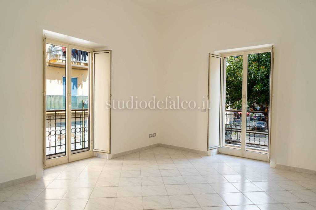 appartamento in vendita a Napoli in zona Bagnoli