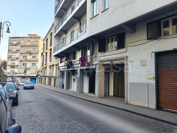 negozio in vendita a Napoli in zona Stella