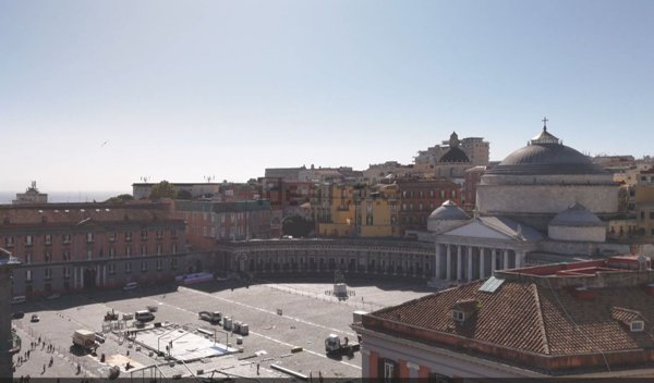 appartamento in vendita a Napoli in zona San Ferdinando