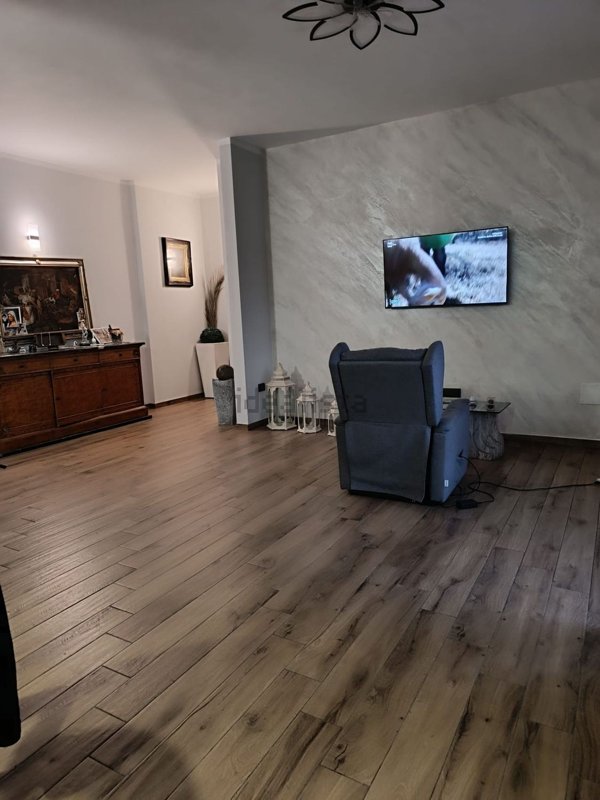 appartamento in vendita a Napoli in zona Pianura