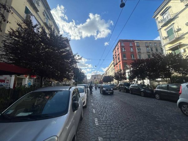 ufficio in vendita a Napoli in zona Mercato