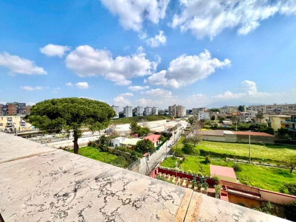 appartamento in vendita a Napoli in zona Piscinola