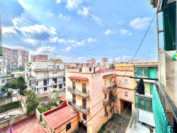 appartamento in vendita a Napoli in zona Piscinola