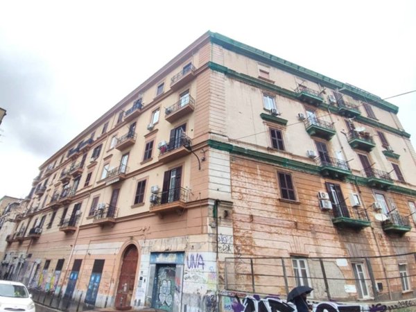 appartamento in vendita a Napoli in zona Pendino / San Giuseppe