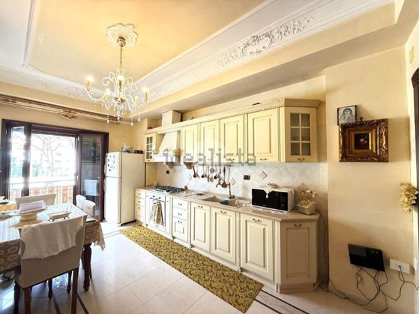 appartamento in vendita a Napoli in zona Miano