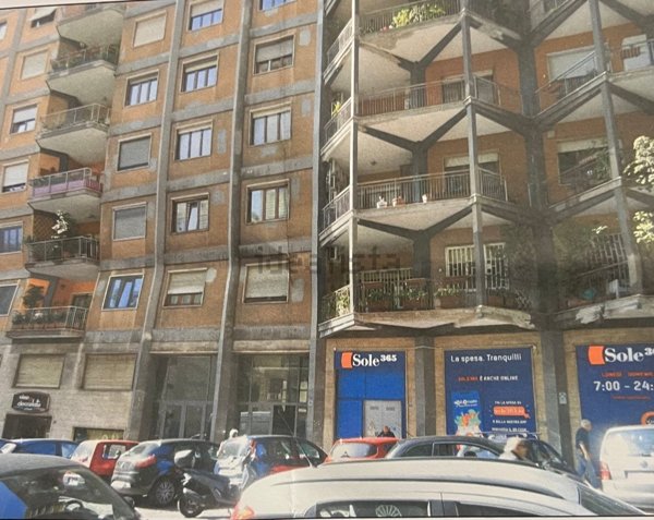 appartamento in vendita a Napoli in zona Chiaia