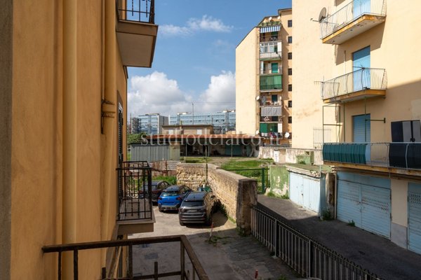 appartamento in vendita a Napoli in zona Bagnoli